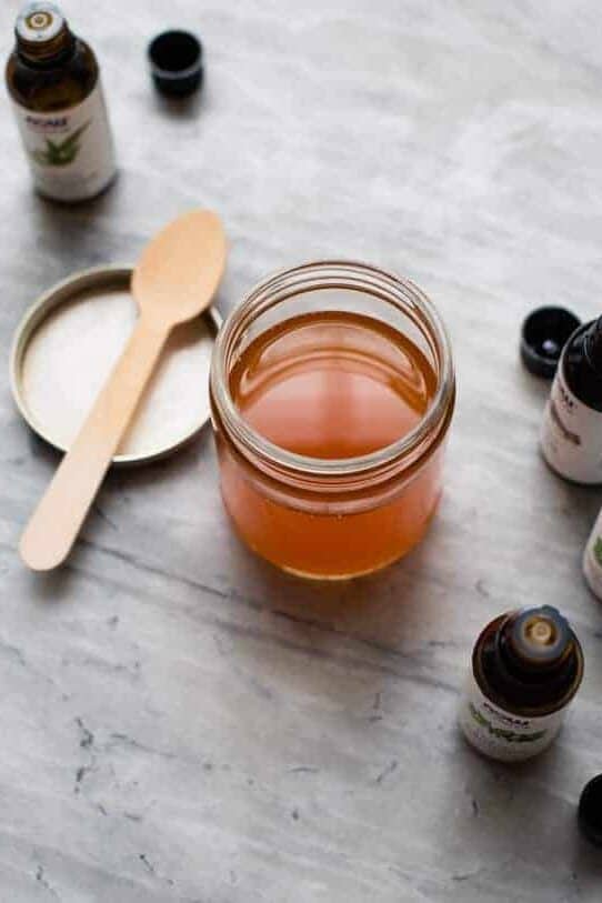 How to Soothe Sore Muscles with a DIY Rub | HelloGlow.co