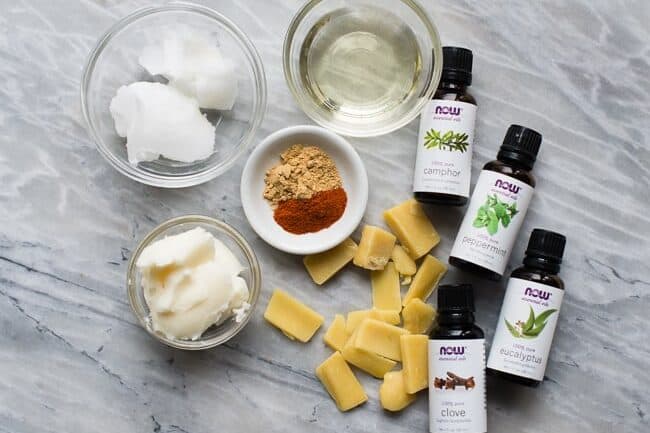 6 Natural Ways to Soothe Sore Muscles + DIY Muscle Rub | HelloGlow.co
