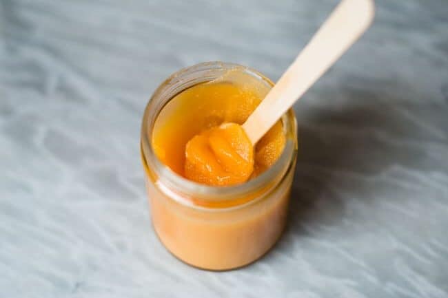 6 Natural Ways to Soothe Sore Muscles + DIY Muscle Rub | HelloGlow.co